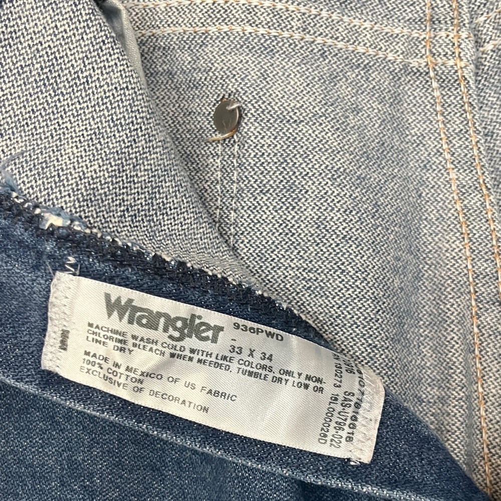 Wrangler Jeans - Picture 2 of 4
